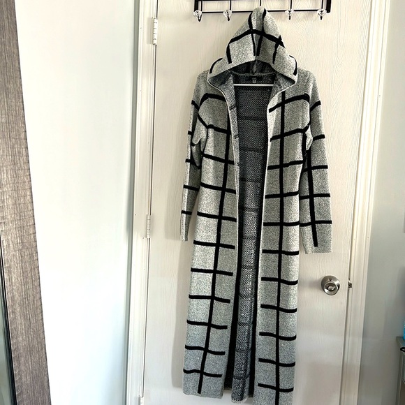 Hooded Long Cardigan Sweater, Size S, Color Gray and Black - Picture 6 of 7